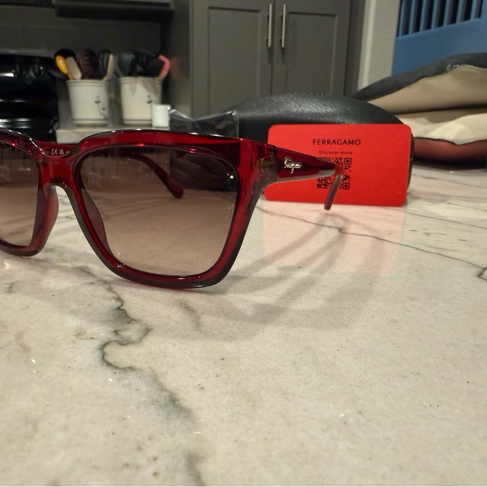 Salvatore Ferragamo SF1018S Sunglasses in Crystal Wine with Grey Gradient Lenses - Picture 15 of 16